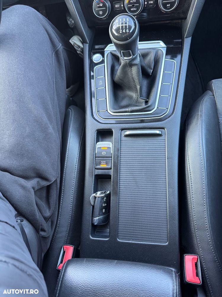 Volkswagen Passat 2.0 TDI (BlueMotion Technology) Comfortline - 25