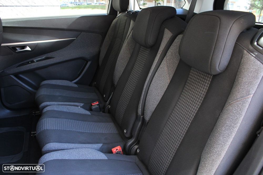 Peugeot 5008 BlueHDI 130 EAT8 Allure - 47