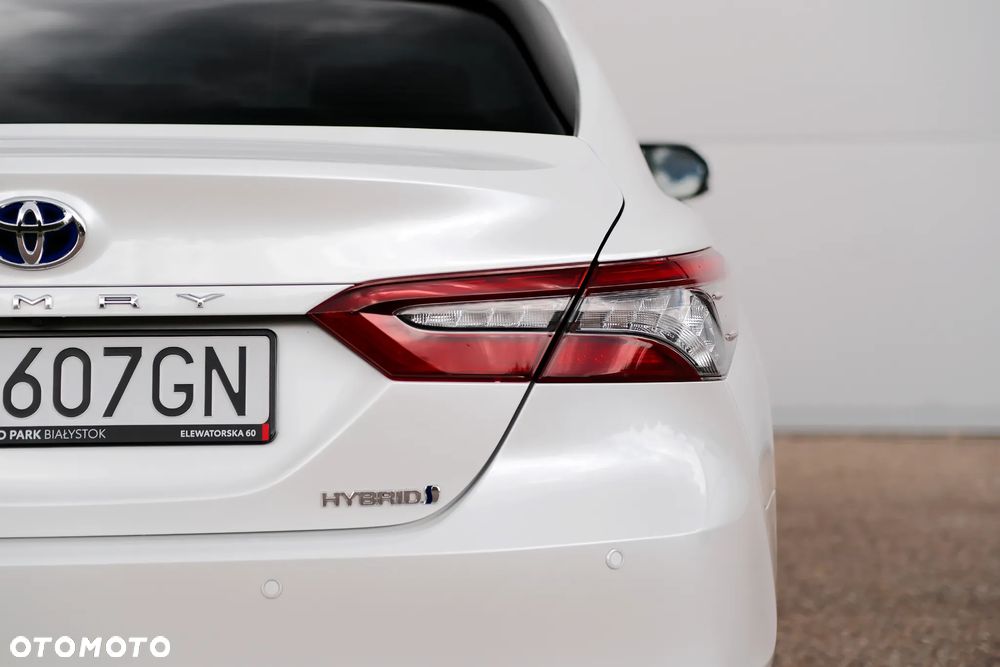 Toyota Camry 2.5 Hybrid Executive CVT - 8