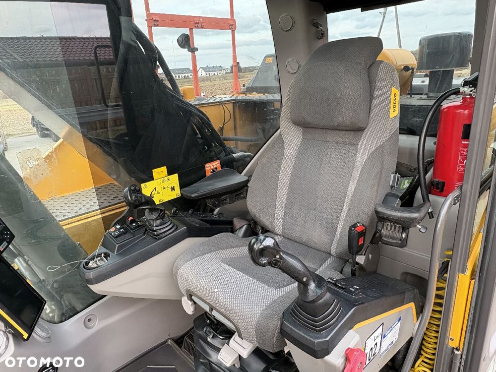 Volvo EC220EL ROTOTILT SZCZYPCE 3 ŁYŻKI 25 TON - 20