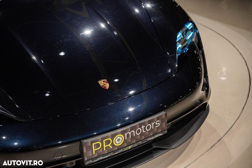 Porsche Taycan 4S - 7