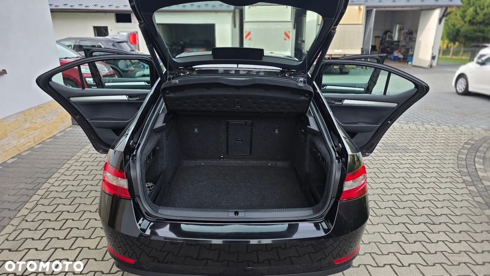 Skoda Superb 2.0 TDI Style DSG - 17