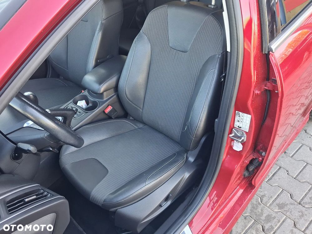 Ford Focus - 36