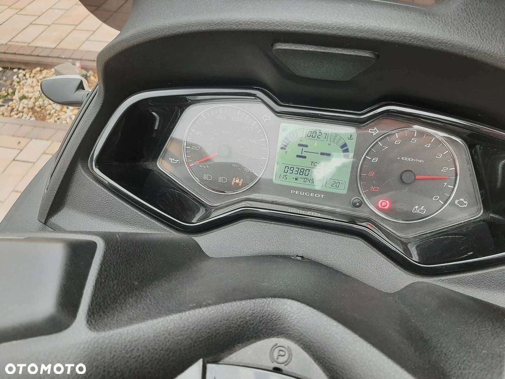 Peugeot Metropolis - 10