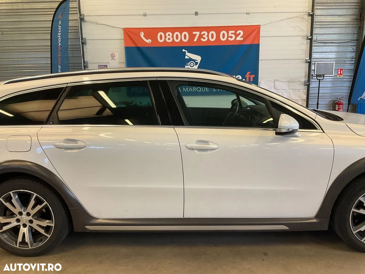 Peugeot 508 RXH Hybrid4 - 13