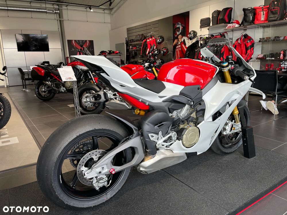 Ducati Panigale V4 - 18