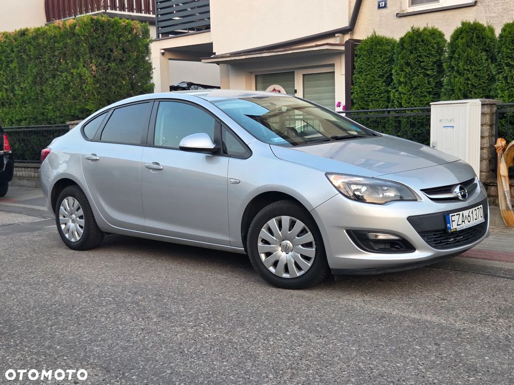 Opel Astra - 1