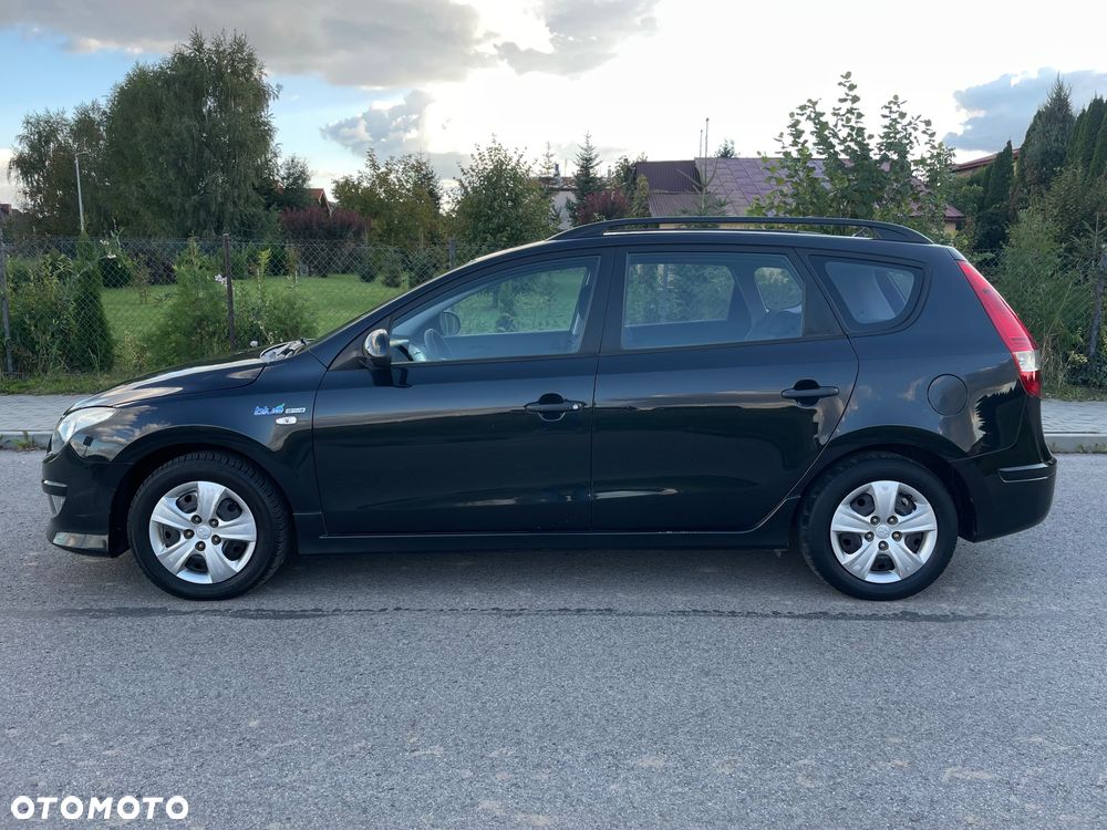 Hyundai i30 i30cw 1.6 CRDi blue Classic - 24