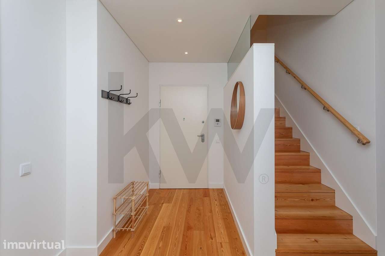 Apartamento T4 Duplex de Luxo, Vista Cidade e Rio – Rua de Santa Marta - Grande imagem: 3/59
