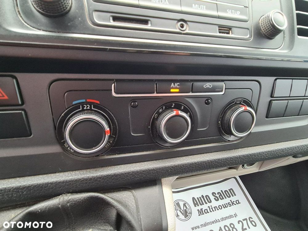 Volkswagen Transporter - 12