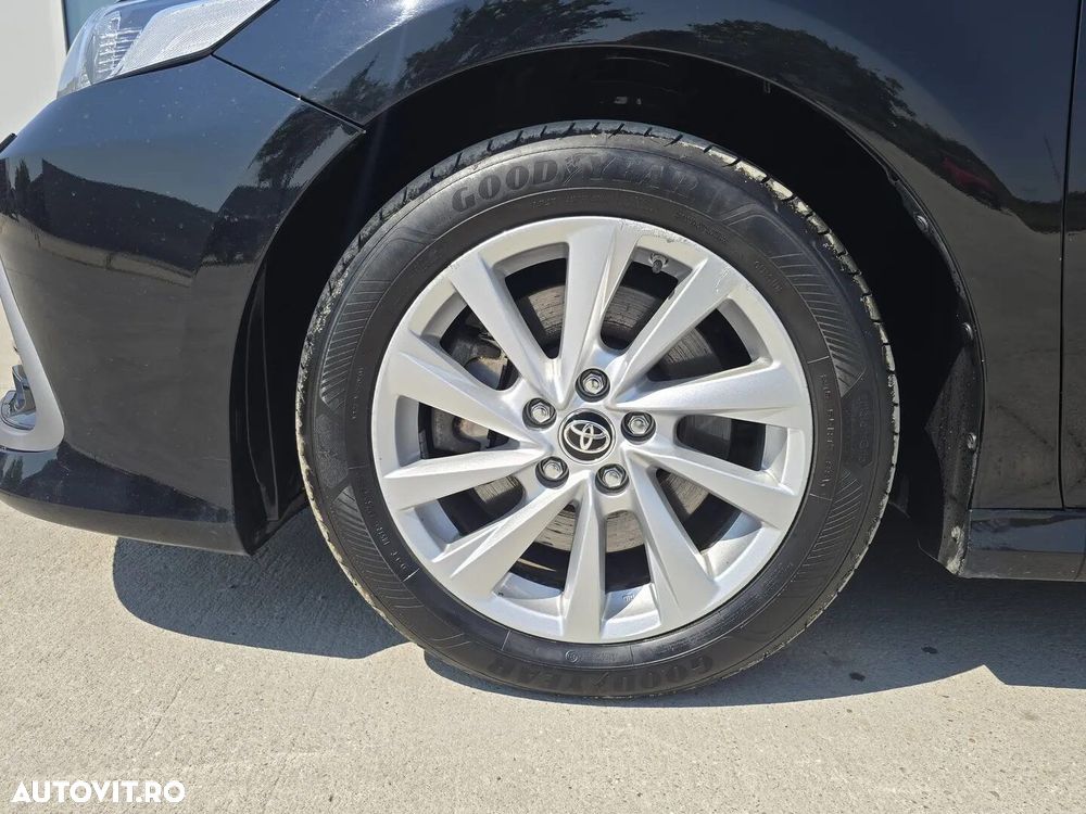 Toyota Camry - 7