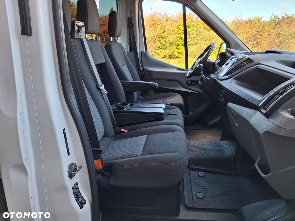 Ford Transit - 19