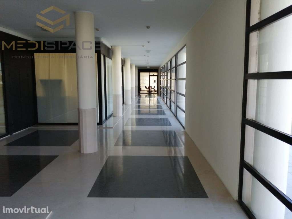 Escritório com 2 frentes Perto de Ikea Matosinhos - Grande imagem: 2/12