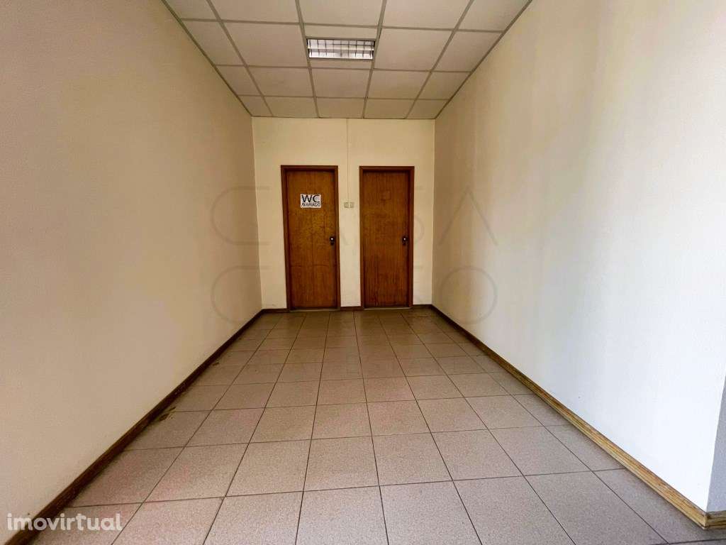 Centro Comercial em Soltroia. Pronto a funcionar. 10 lojas - Grande imagem: 5/13