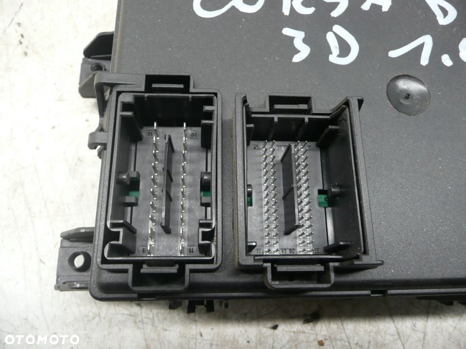 OPEL CORSA D 06-10 SKRZYNKA MODUŁ BSI 13320627 - 2