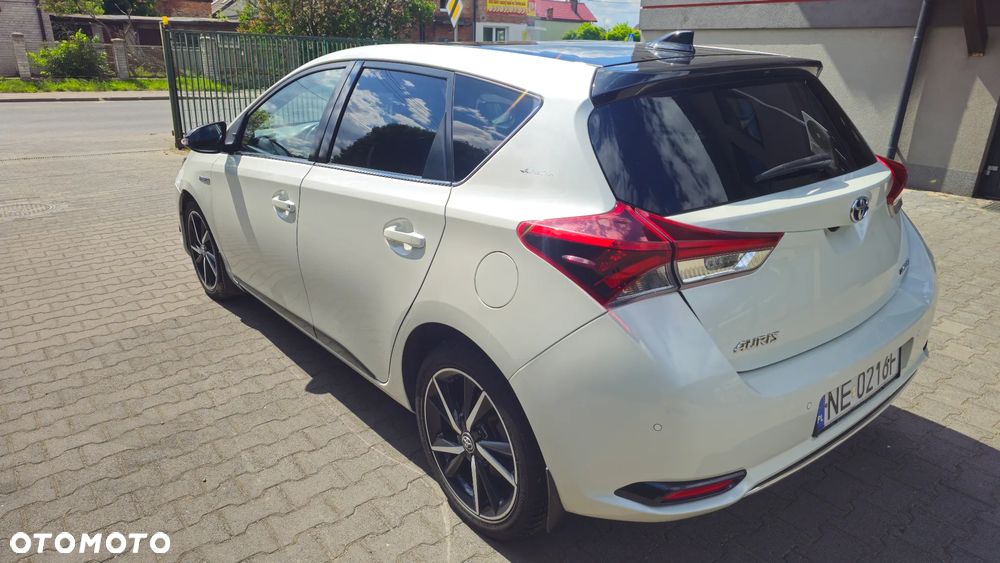 Toyota Auris Hybrid 135 Selection - 2