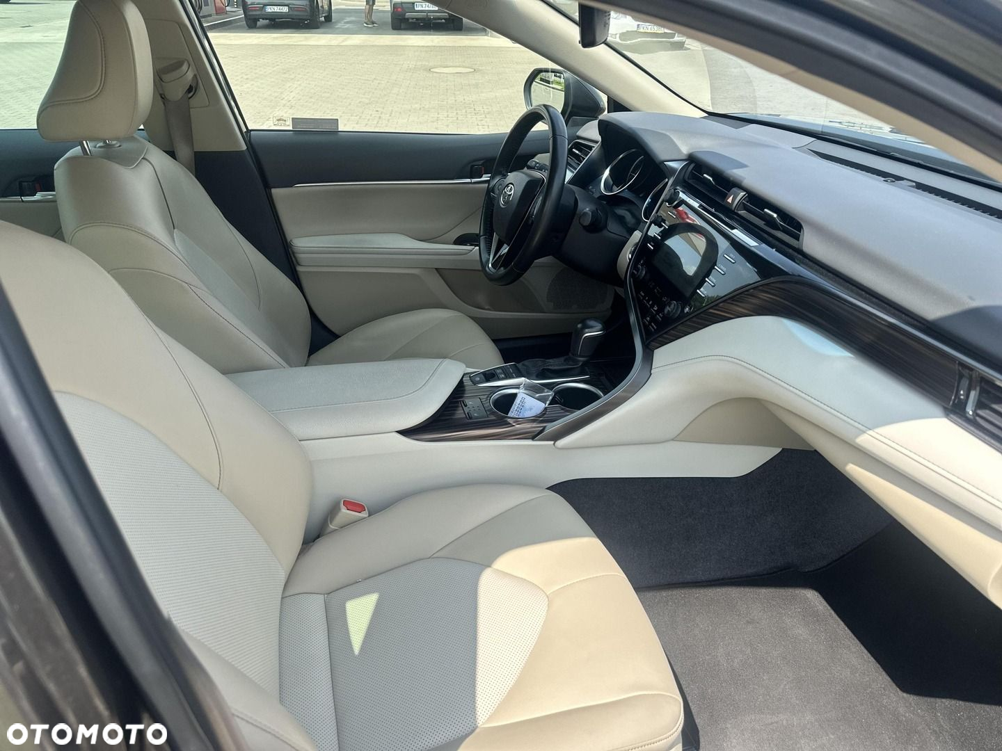 Toyota Camry - 9