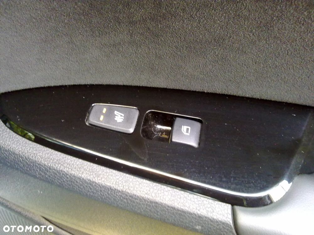 Kia Sportage 1.6 T-GDI AWD Plug-in Hybrid Paket GT-Line - 23