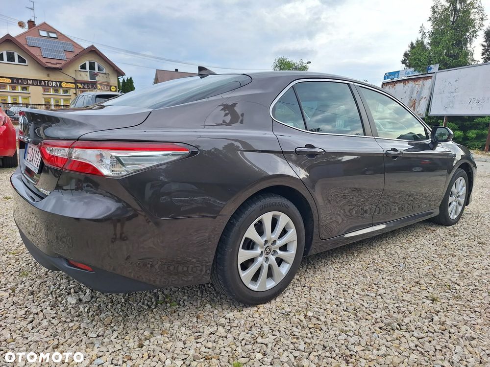 Toyota Camry 2.5 Hybrid Comfort CVT - 10