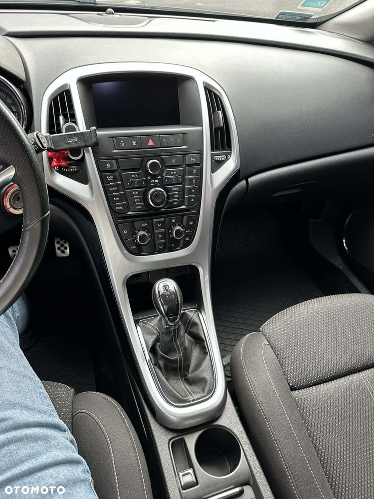 Opel Astra 2.0 CDTI DPF Cosmo - 18