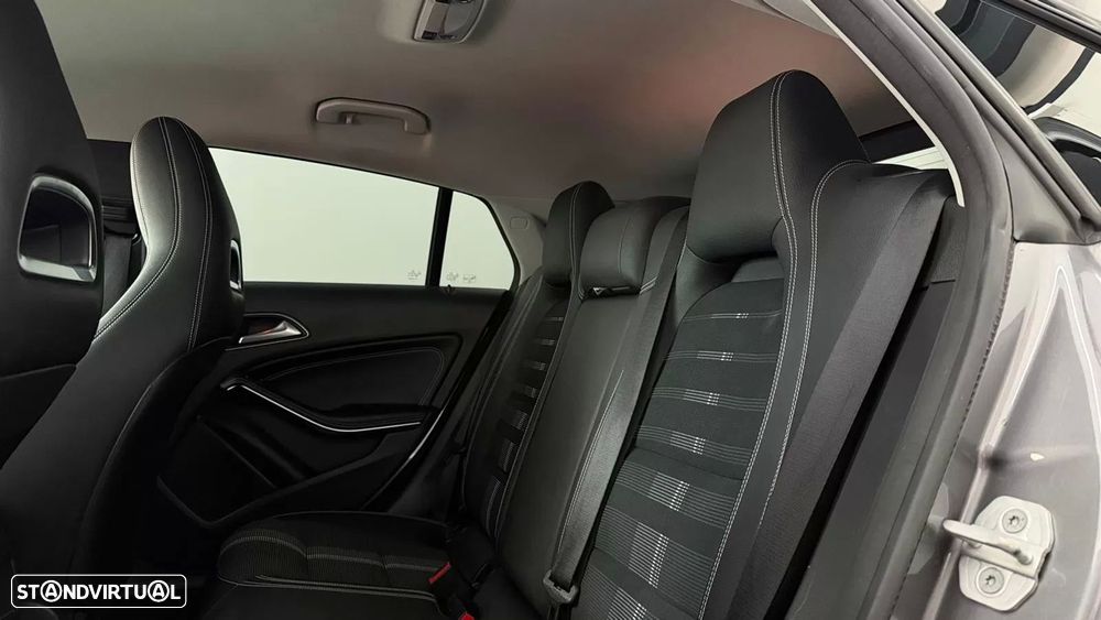 Mercedes-Benz CLA 180 d Shooting Brake Urban - 21