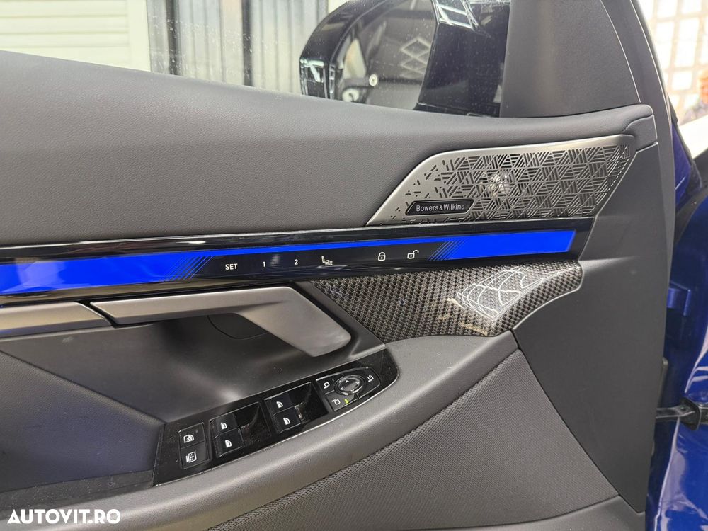 BMW M5 xDrive AT PHEV - 31