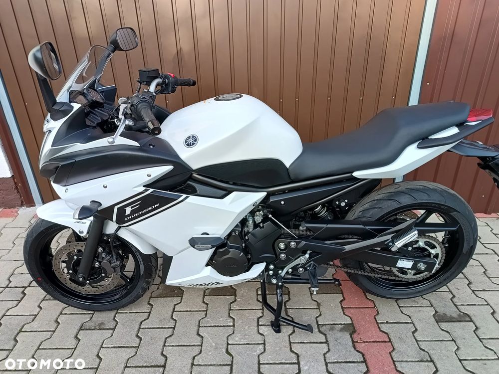 Yamaha XJ - 19
