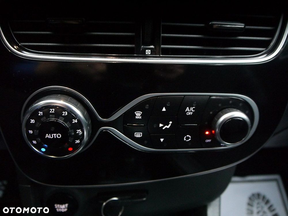 Renault Clio 1.2 Enegry TCe Limited 2018 EDC - 23