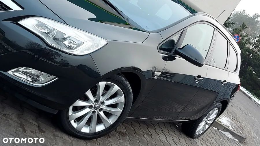 Opel Astra 1.4 Turbo 150 Jahre - 33