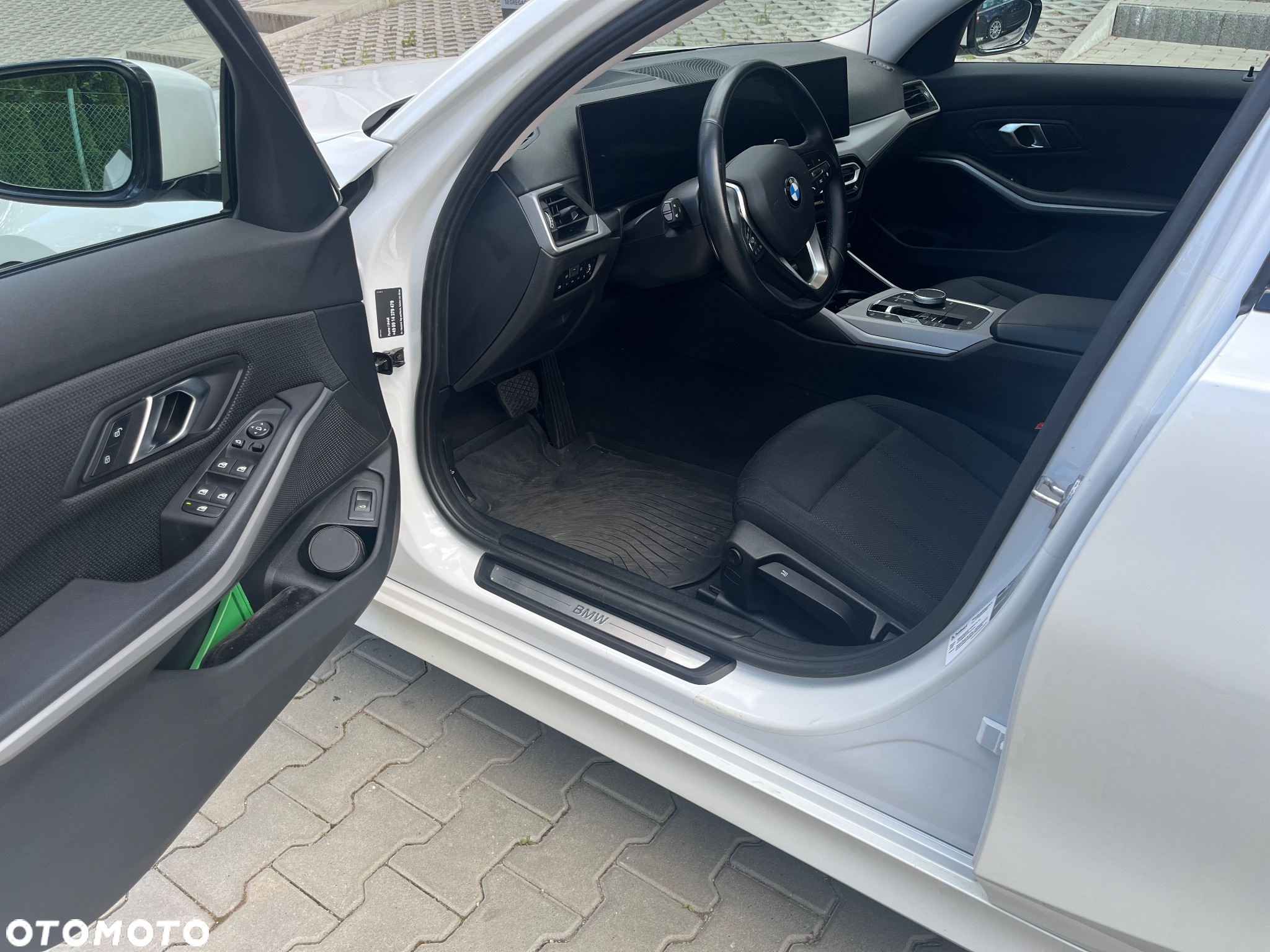 BMW Seria 3 320d Touring - 9