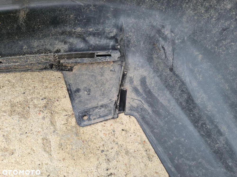 Zderzak tył Toyota 4Runner po 2010r. - 5