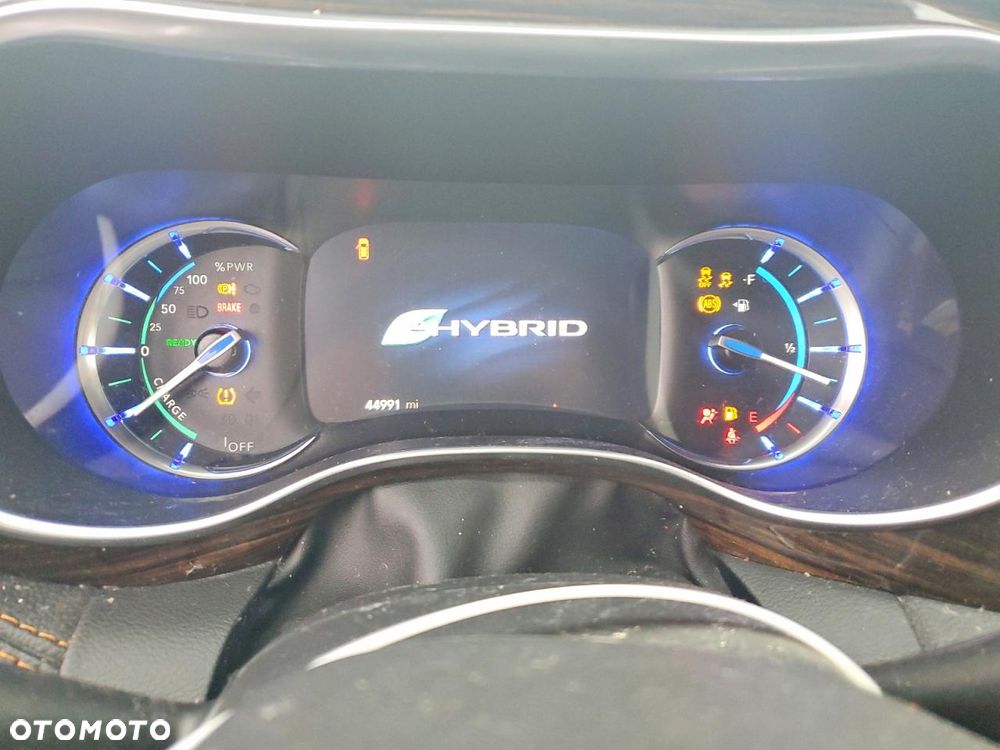 Chrysler Pacifica - 8