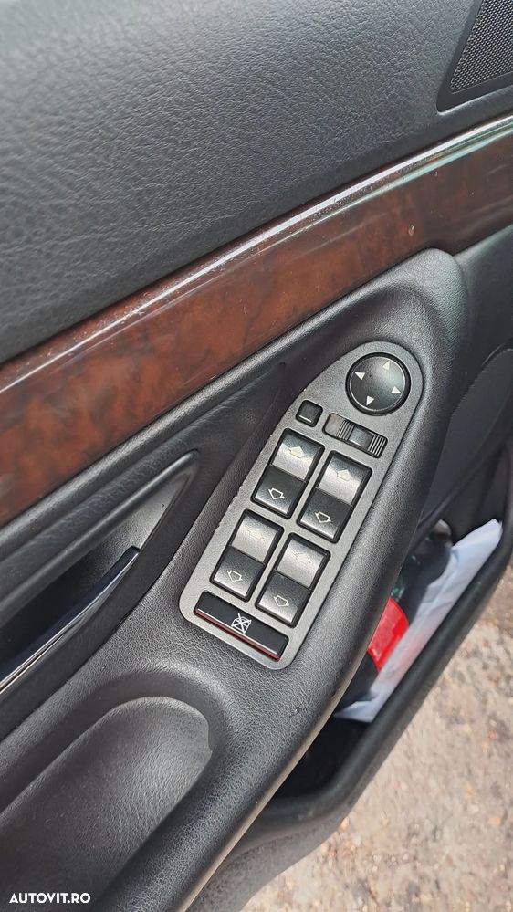 BMW Seria 7 - 8