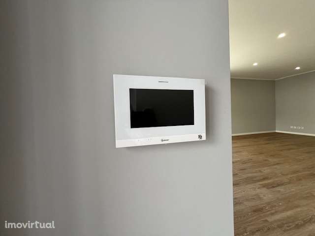 Moradia isolada renovada: Conforto e modernidade na Ericeira - Grande imagem: 5/44