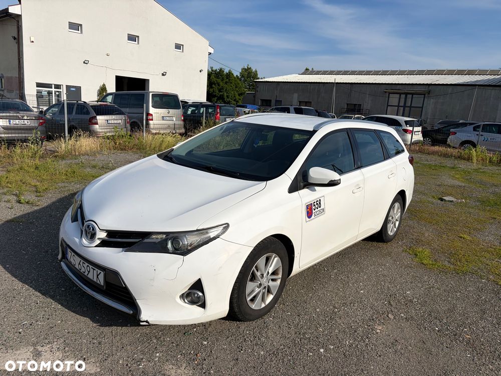 Toyota Auris - 2