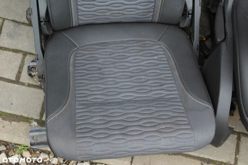 KOMPLET PRZEKŁADKA FOTELE BOCZKI PLASTIKI WYKŁADZINA PASY OPEL ZAFIRA C 7 OSÓB PÓŁSKÓRA - 23
