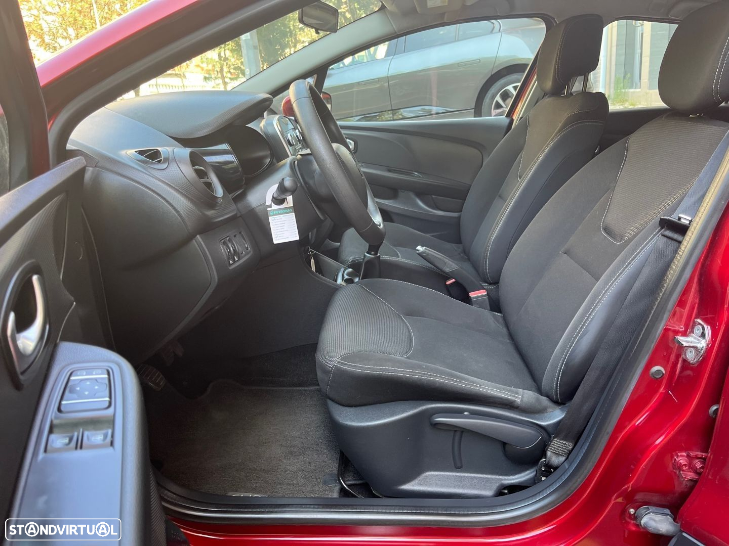 Renault Clio Sport Tourer 1.5 dCi Zen - 9