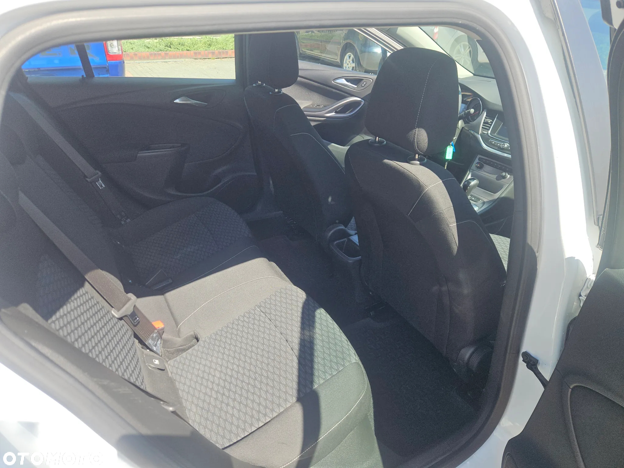 Opel Astra 1.6 D (CDTI) Automatik Edition - 10