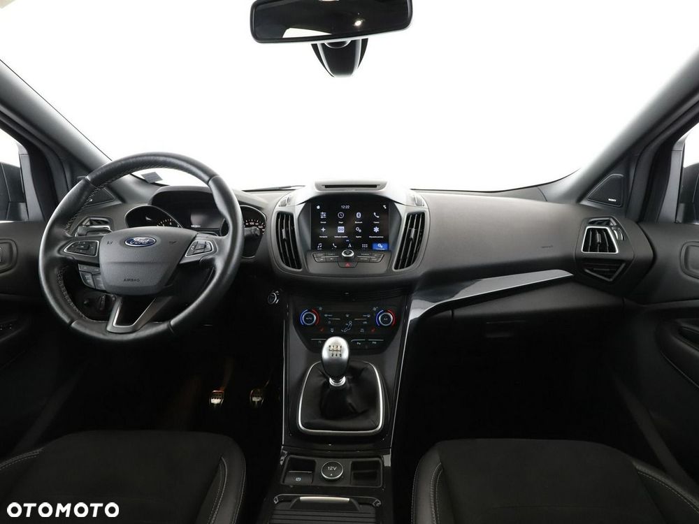 Ford Kuga 1.5 EcoBoost 2x4 ST-Line - 16