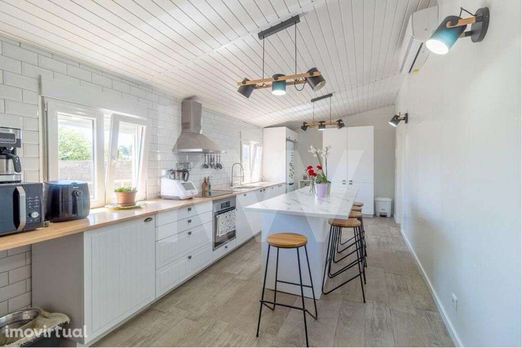 Moradia T2 completamente remodelada em Serzedo - Grande imagem: 2/28