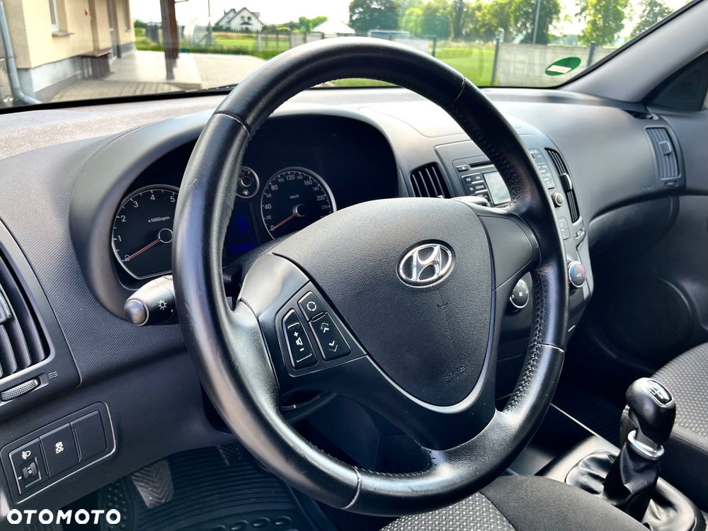 Hyundai i30 1.4 FIFA WM Edition - 19