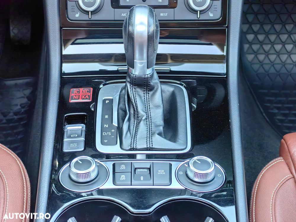 Volkswagen Touareg V6 TDI BMT Supreme Plus - 26