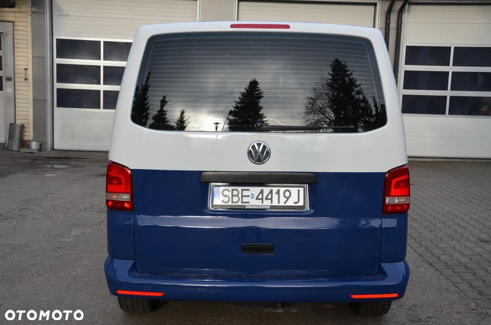 Volkswagen Caravelle - 13