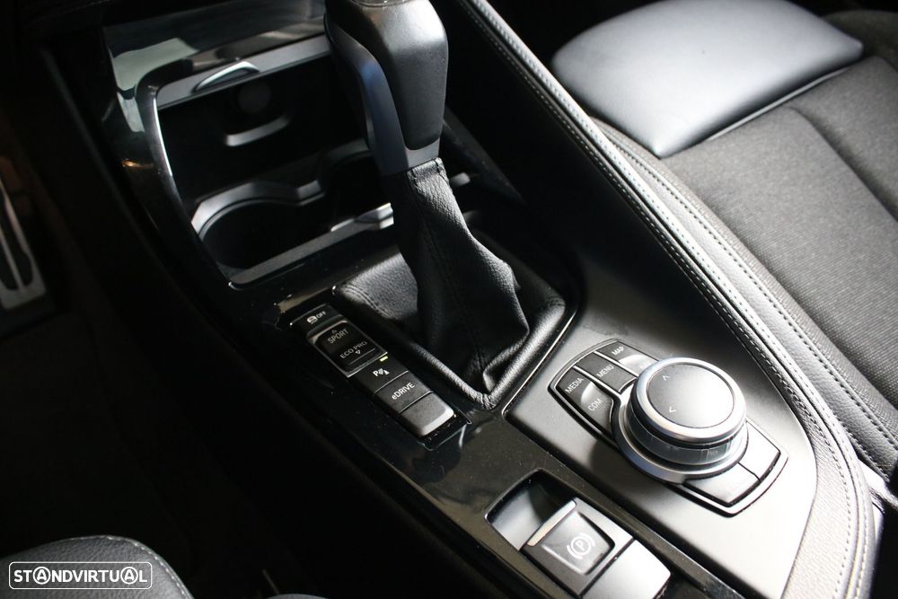 BMW X2 25 e xDrive Pack M - 31