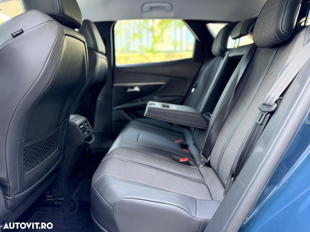 Peugeot 3008 PHEV 300 EAT8 4X4 Allure Pack - 14