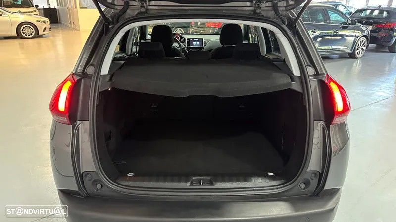 Peugeot 2008 1.6 BlueHDi Style - 40