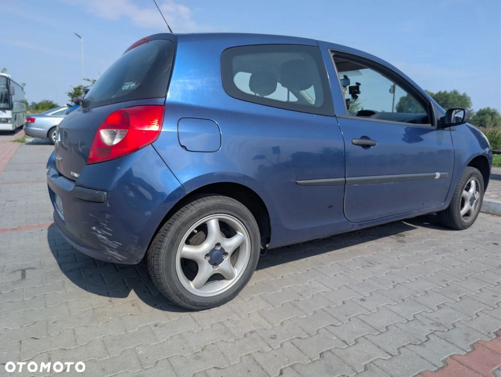 Renault Clio 1.2 16V Expression - 8