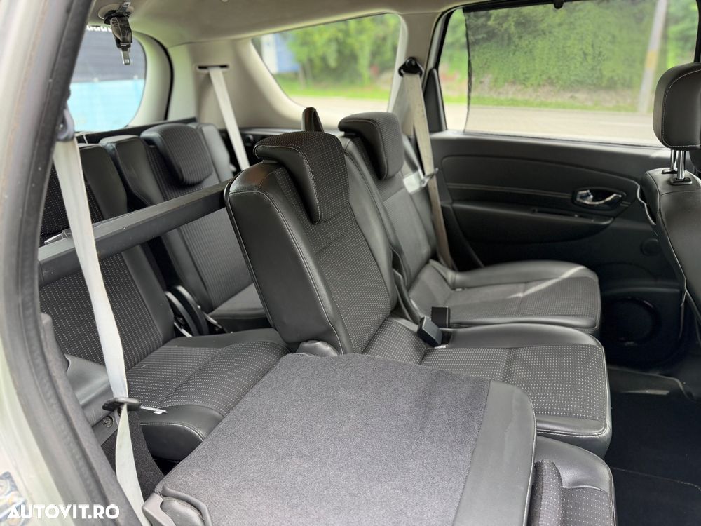 Renault Grand Scenic - 9