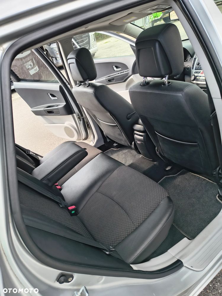 Kia Ceed 1.6 Comfort + - 12
