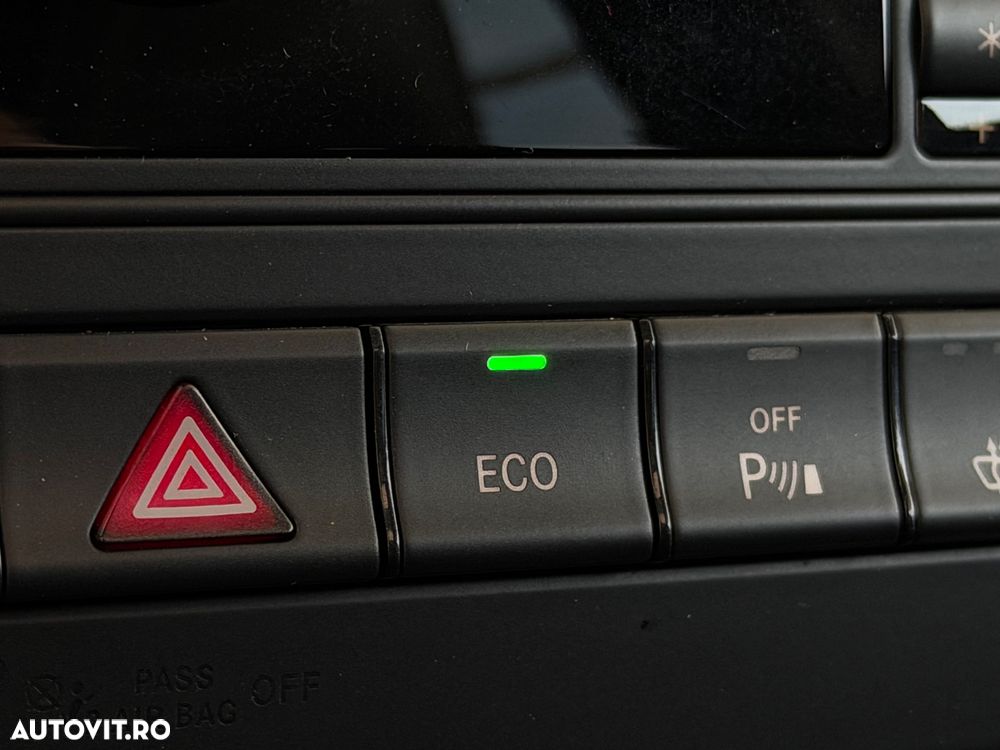 Mercedes-Benz CLA 180 UrbanStyle Edition - 27